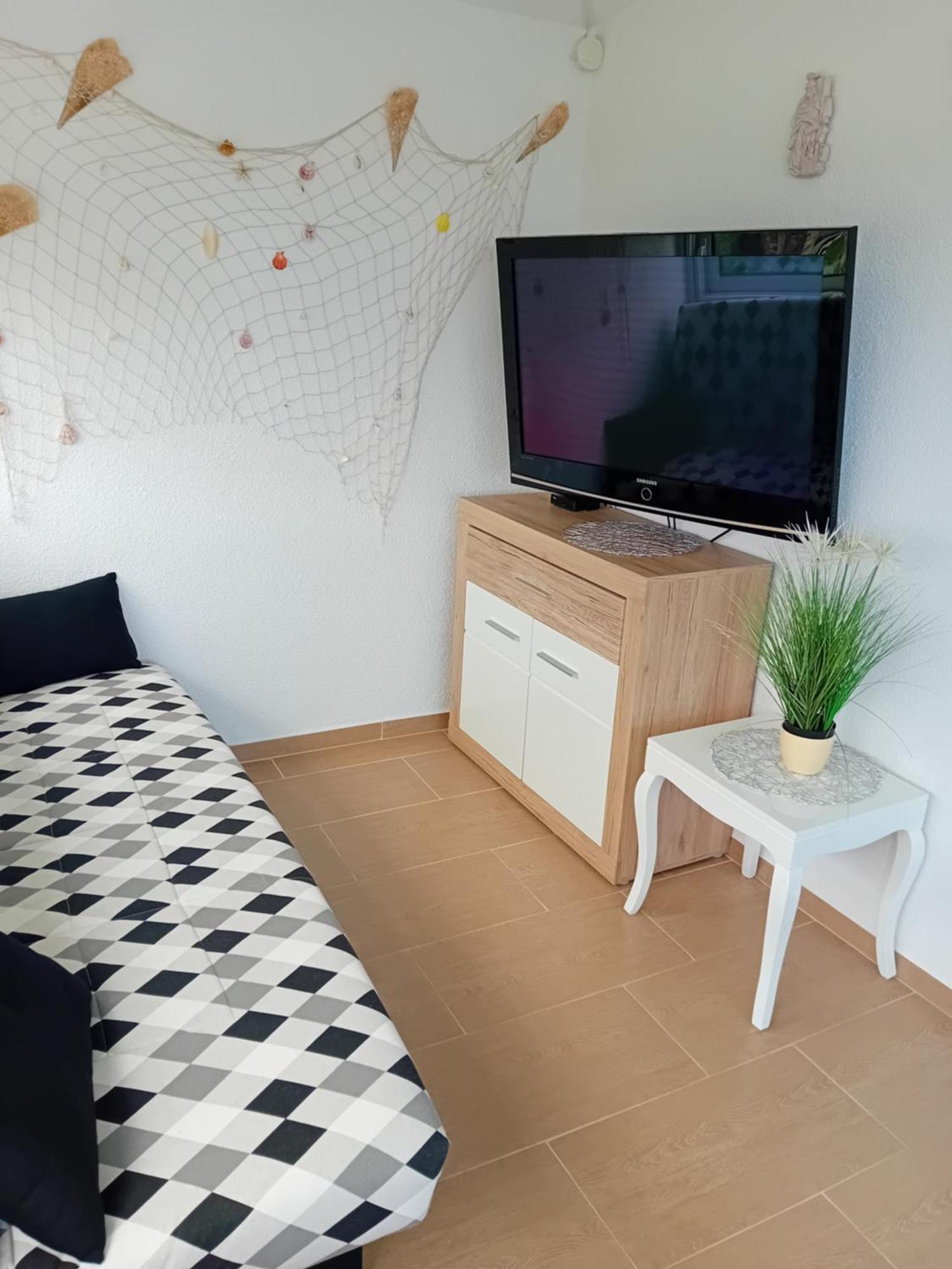 Apatmani Peternel Apartment วีร์ ภายนอก รูปภาพ