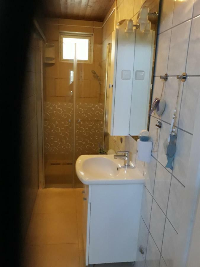 Apatmani Peternel Apartment วีร์ ภายนอก รูปภาพ
